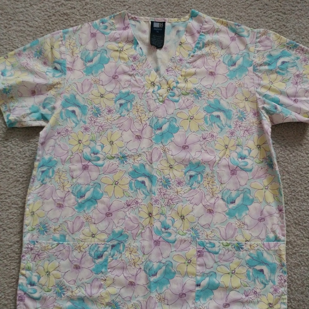 Scrub top
